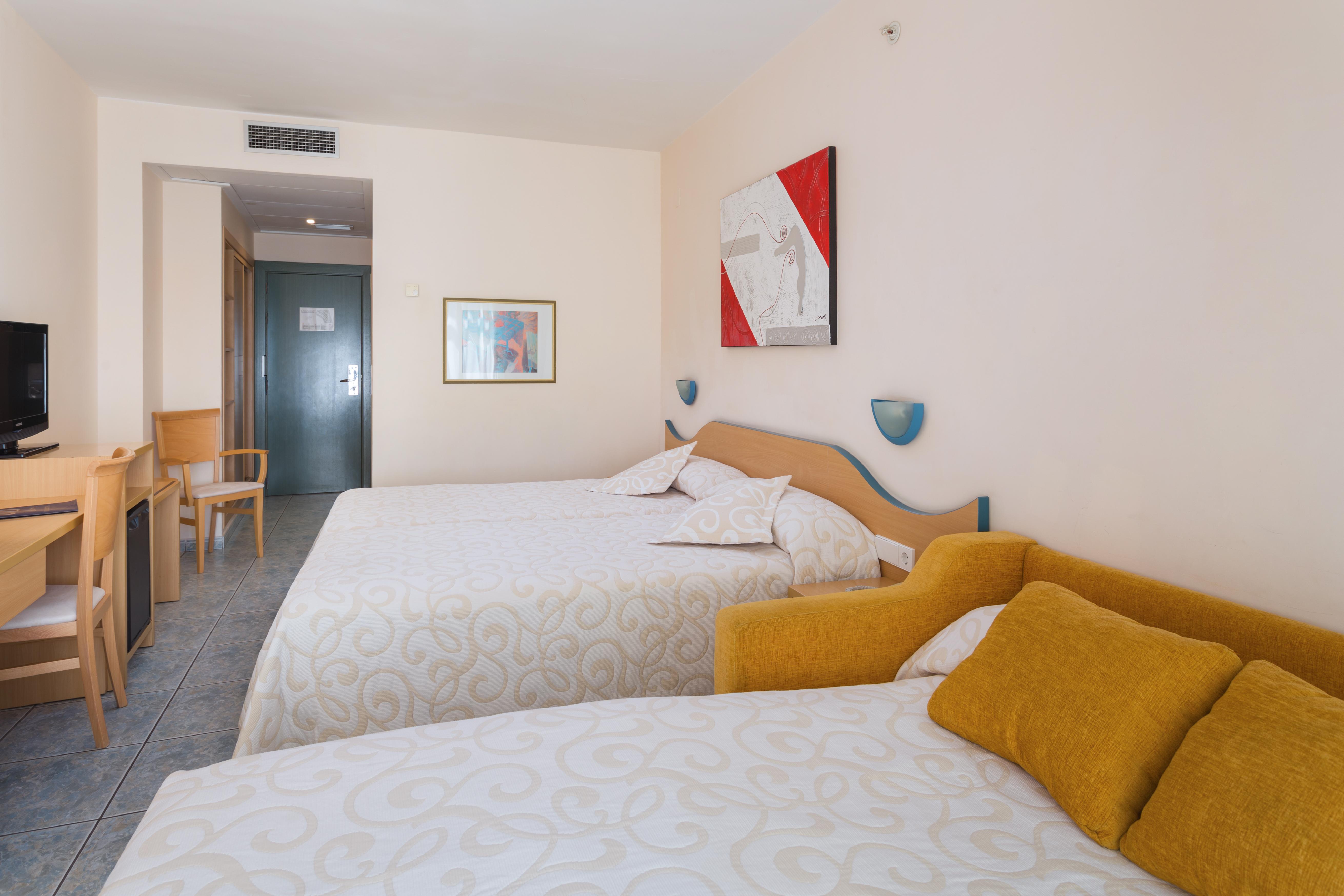 Hotel Rh Arena غانديا المظهر الخارجي الصورة