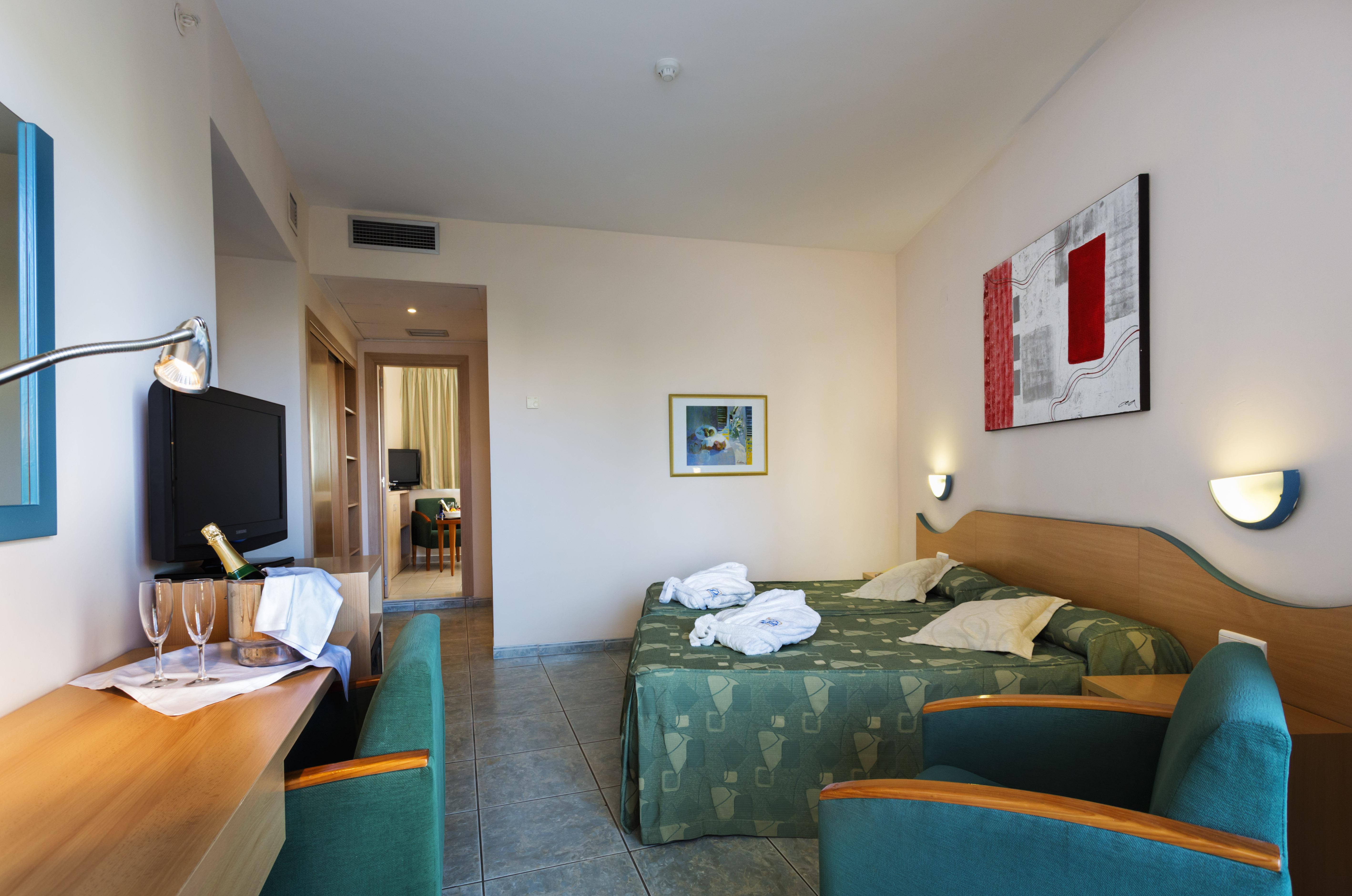 Hotel Rh Arena غانديا المظهر الخارجي الصورة