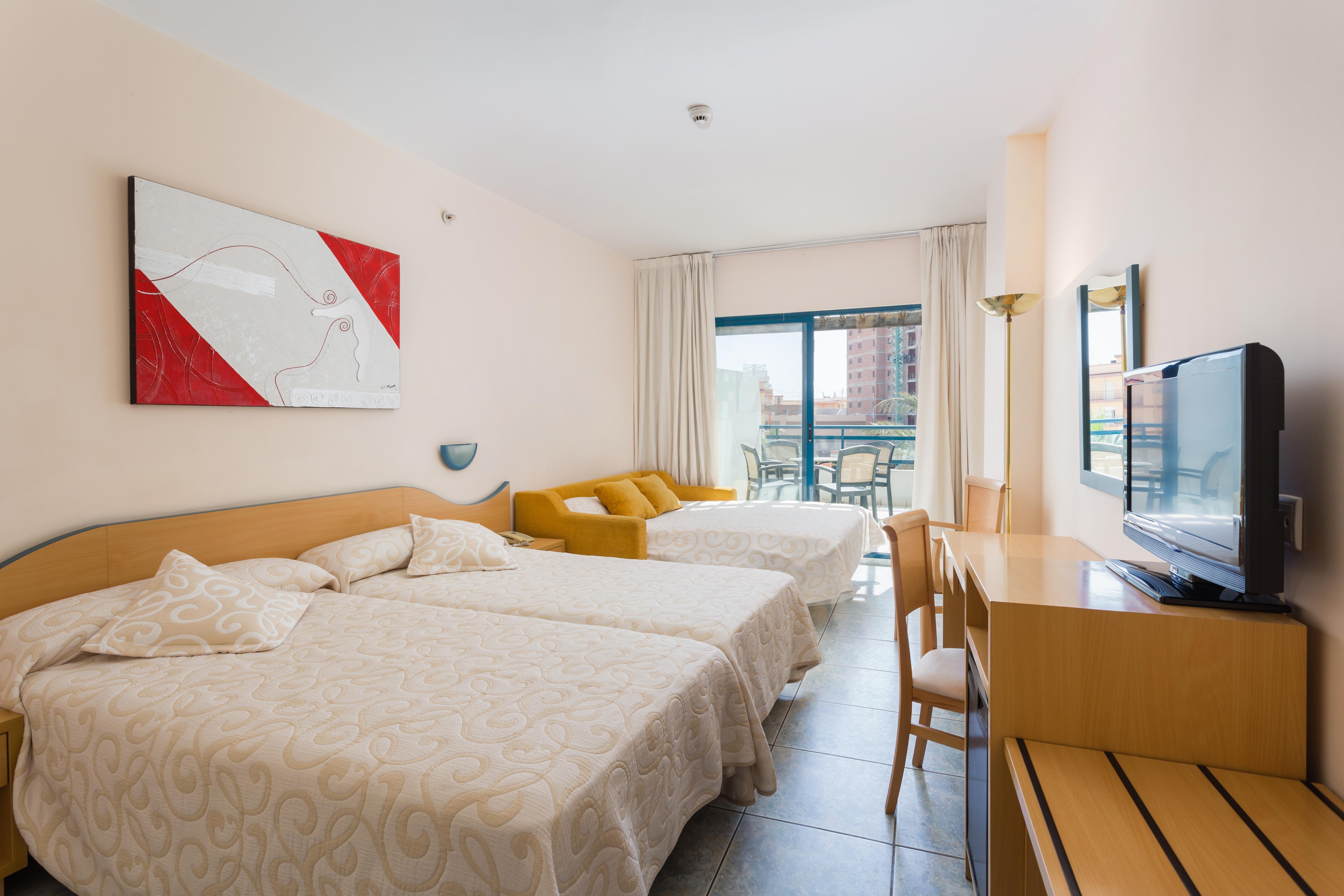 Hotel Rh Arena غانديا المظهر الخارجي الصورة