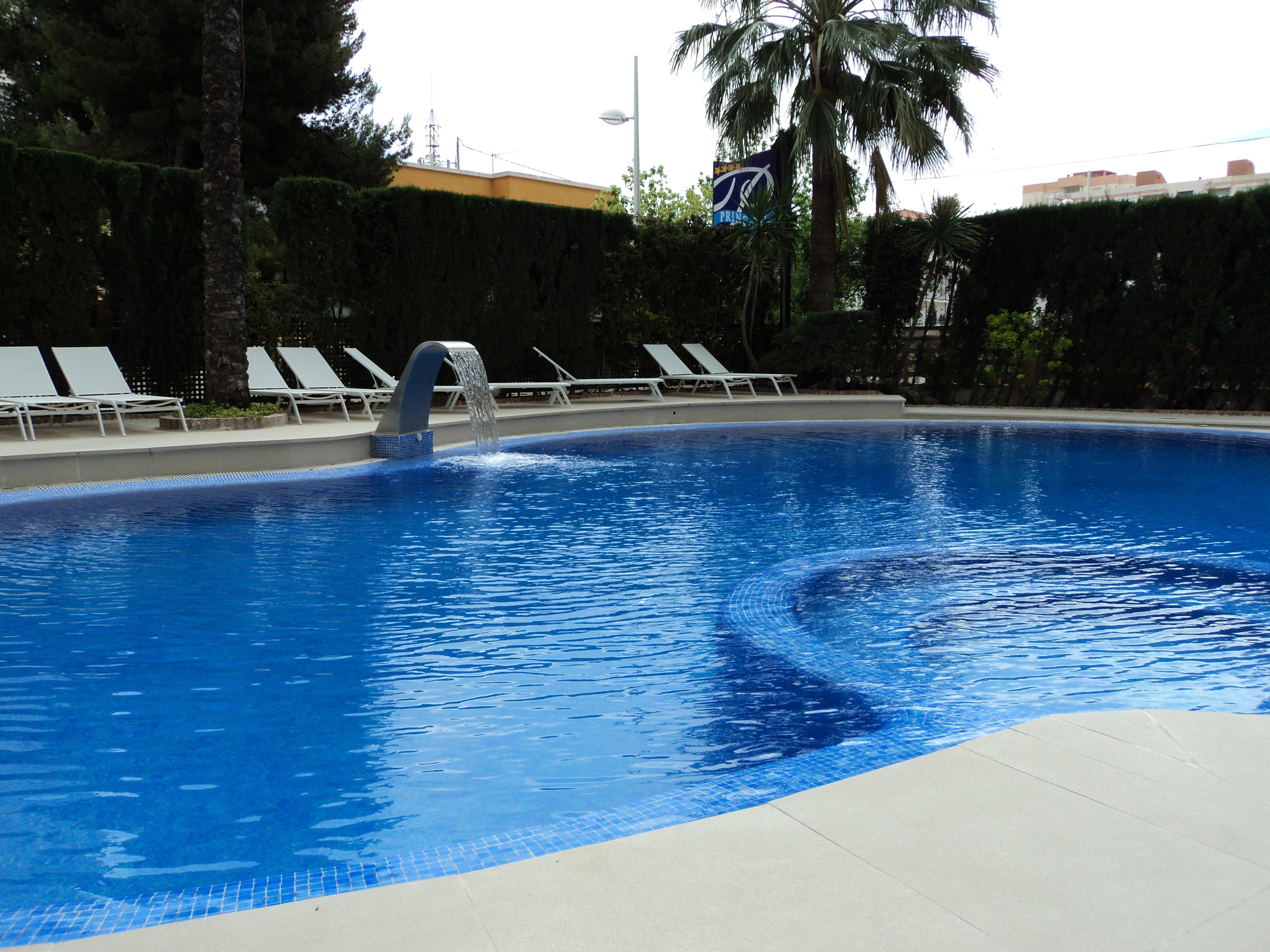 Hotel Rh Arena غانديا المظهر الخارجي الصورة