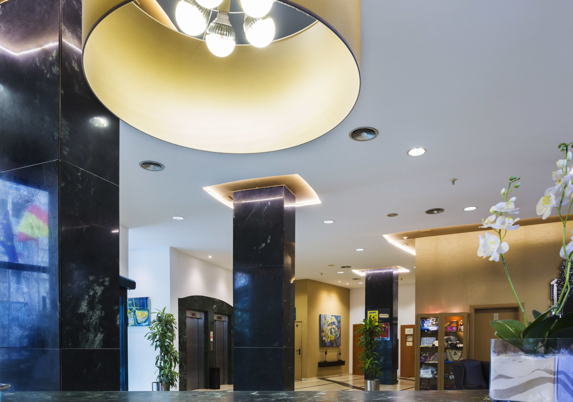 Hotel Rh Arena غانديا المظهر الخارجي الصورة