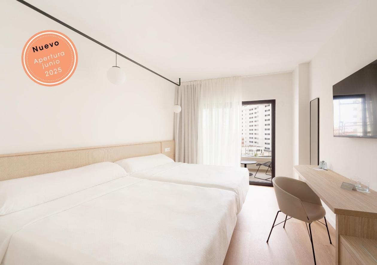 Hotel Rh Arena غانديا المظهر الخارجي الصورة